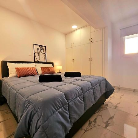 1Bd Beach Apartment Пафос Екстериор снимка