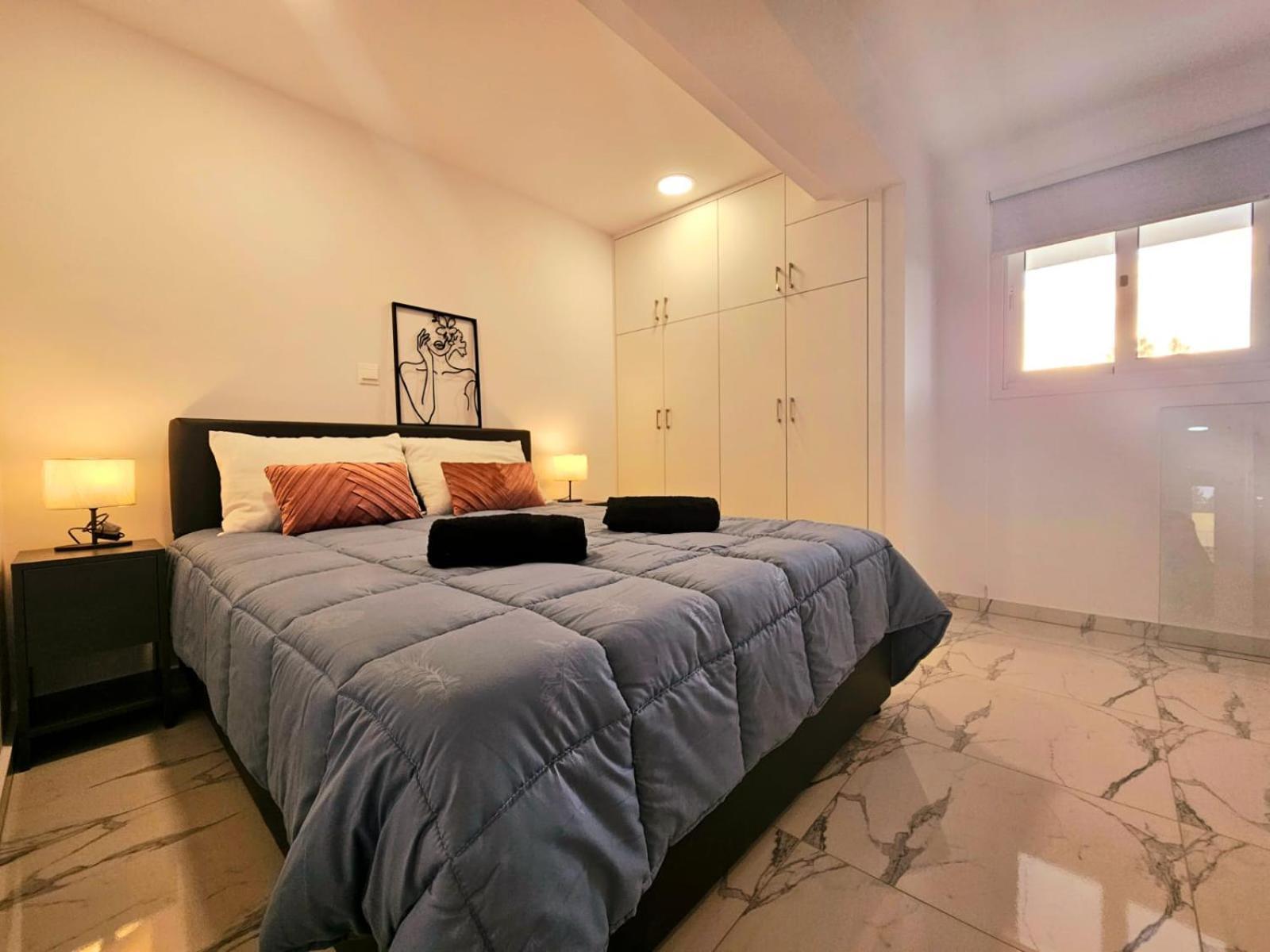 1Bd Beach Apartment Пафос Екстериор снимка